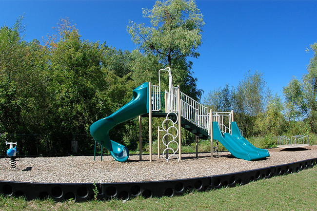 Foto del edificio - Willow Wood Estates