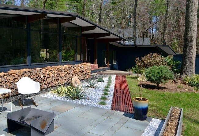 Foto del edificio - 46 Campbell Rd