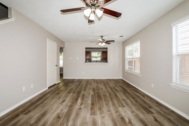 Foto del edificio - 33103 Cottonwood Bend