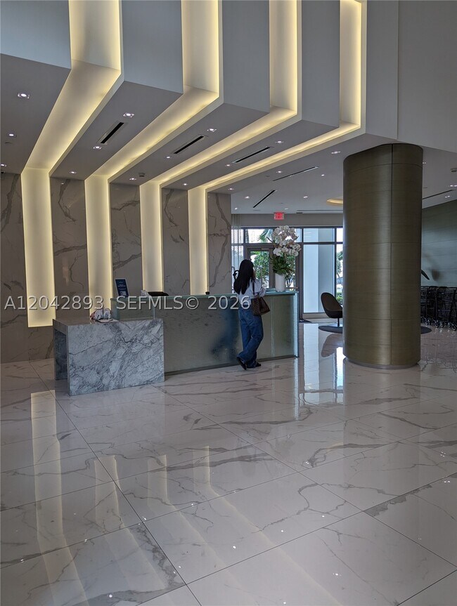 Foto del edificio - 17111 Biscayne 1011