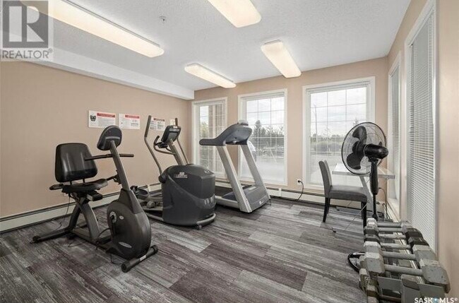 Building Photo - 303 Lowe Rd