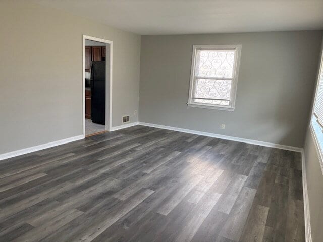 Building Photo - Newly renovated!!!