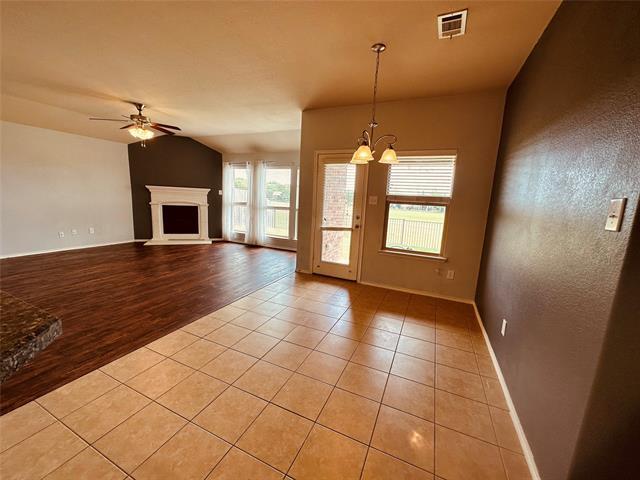 Building Photo - 905 Golden Bear Ln