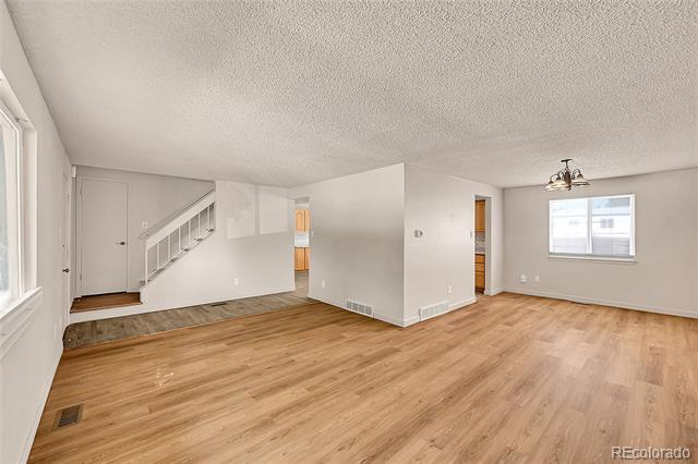 Foto del edificio - 2112 Spencer St