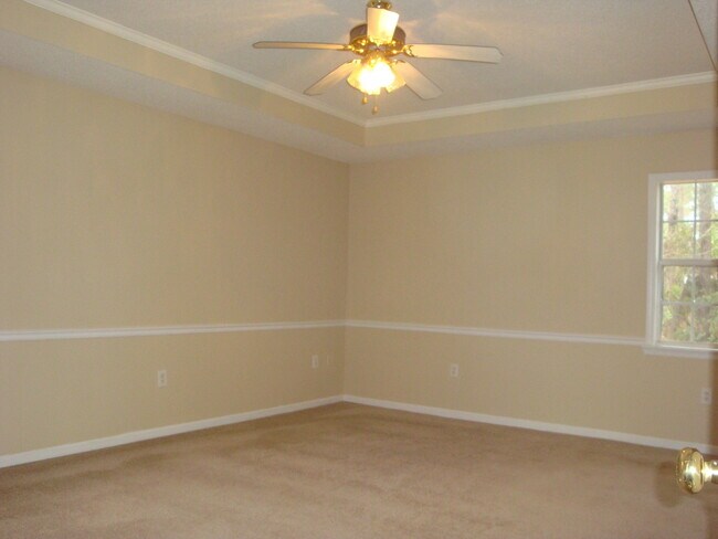 Building Photo - Modern Comfort and Convenience in Georgia's Lakeland - Your Perfect Rental Home Awaits!