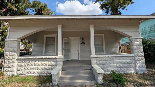 Building Photo - 412 Cordell St