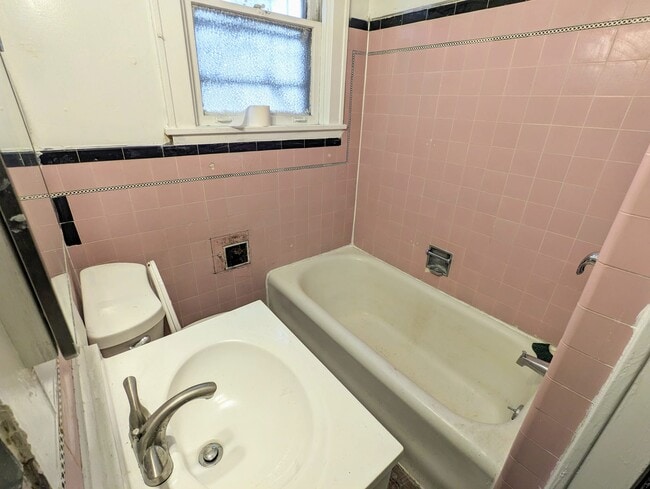 Building Photo - 2120 Bedford Ave