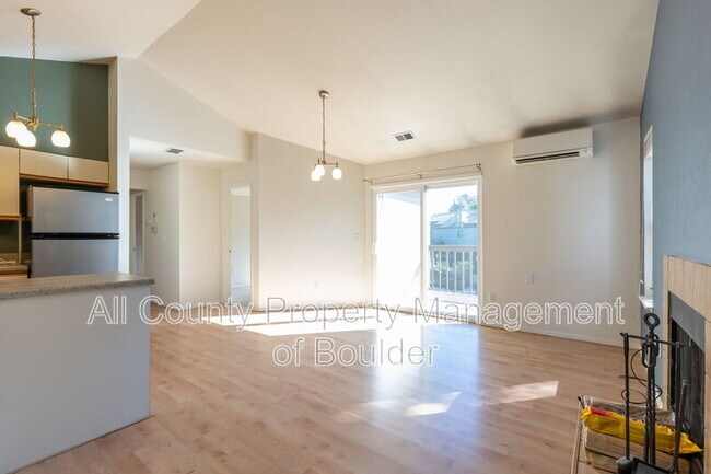 Foto del edificio - 5550 Stonewall Pl