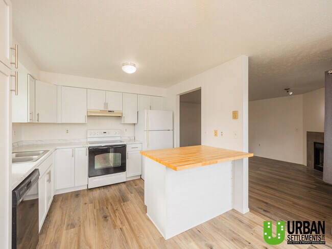 Foto del edificio - 4623 N Sullivan Rd