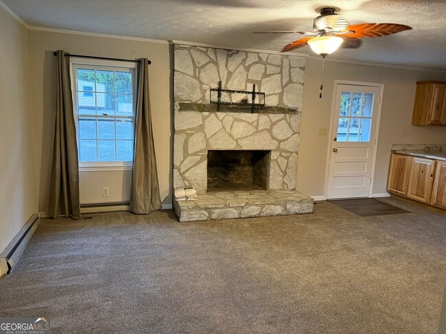 Foto del edificio - 341 Sanders-Davis Rd