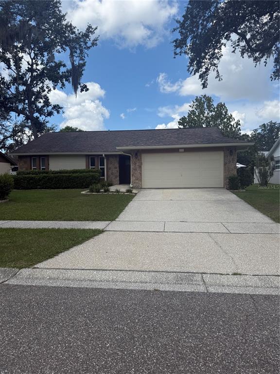 Foto principal - 210 Foxwood Dr