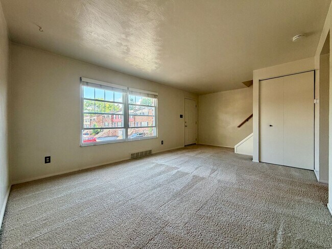 Photo - Beautiful Two Bedroom Townhouse in Plum! Equipped Kitchen, Patio & More! Call Today!