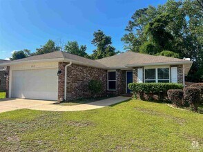Building Photo - 202 Creekview Dr