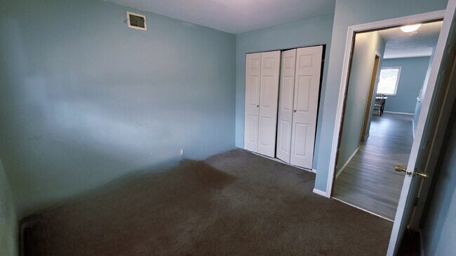 Foto del edificio - 3 Bedroom 1 Bath Multiplex Unit #3 – Columbia Heights