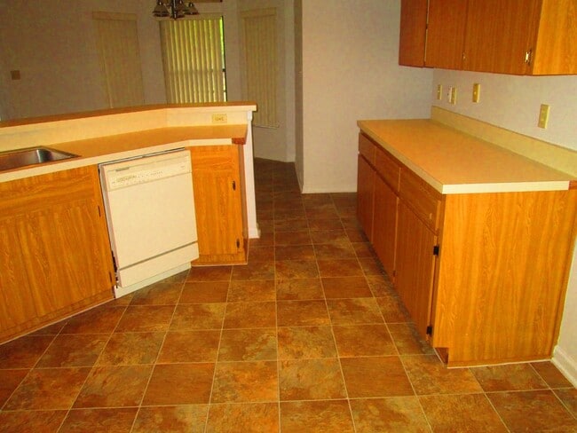 Building Photo - 566 St Augustine Ct