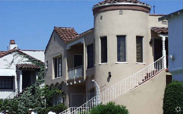 Primary Photo - 8563-8567 Cashio St
