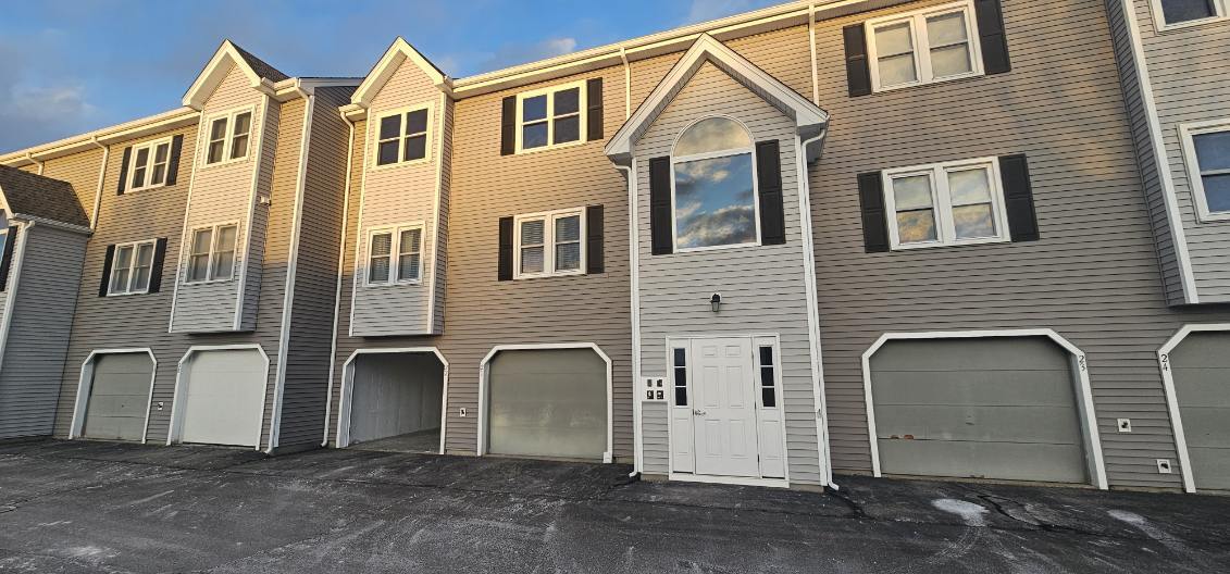 Photo - 94 Tennis Plaza Rd (Dracut, MA)