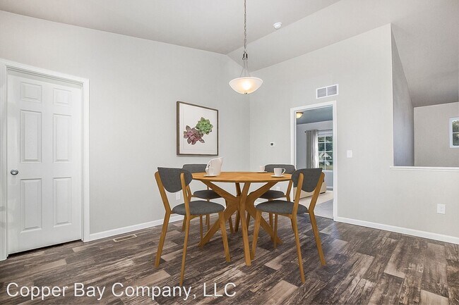 Building Photo - 4 br, 2 bath House - 2701 Plover Drive