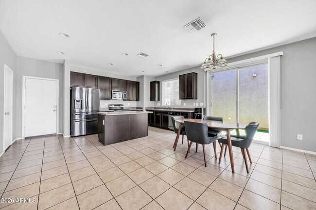 Foto del edificio - 7770 W Alvarado Rd