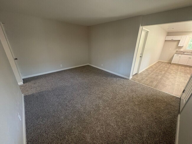 Foto del edificio - Luxurious 2-Bedroom, 1 Bath Duplex unit in Citrus Heights
