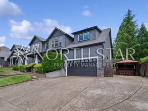 Building Photo - 16550 Oaktree Terrace