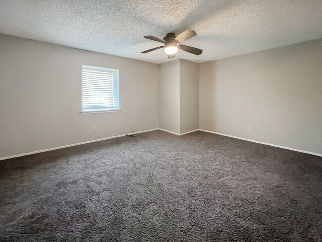 Building Photo - 3302 Vista | Hobbs, NM