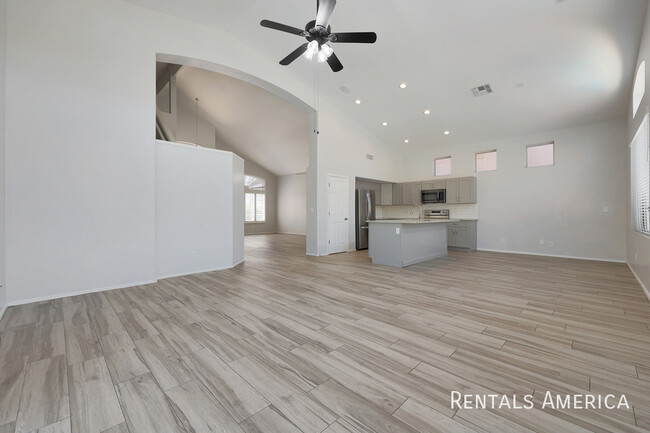 Foto del edificio - 6188 W Megan St