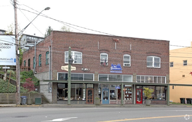 Building Photo - 834 Bay St