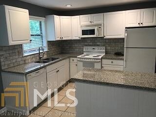 Building Photo - 2792 Altaview Dr SE