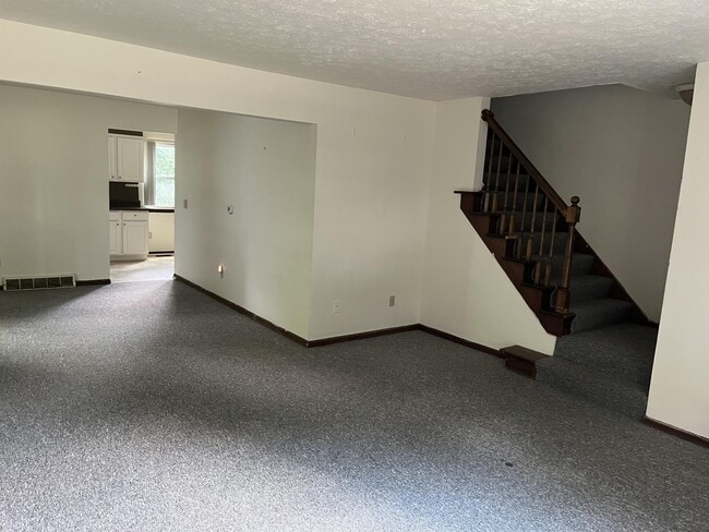 Building Photo - 438 Spartan Ave