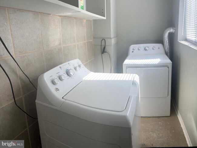 Foto del edificio - 2529 S Franklin St