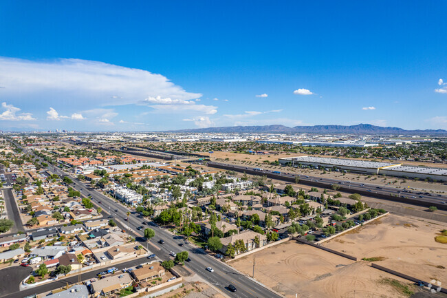 Sol District - Apartments in Phoenix, AZ | Apartments.com