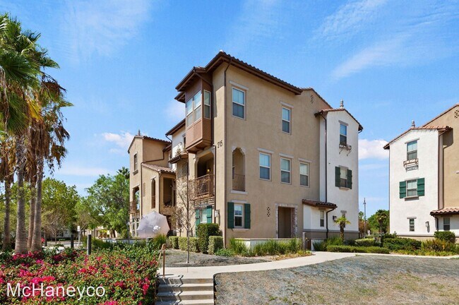 Building Photo - 4 br, 4 bath House - 215 Westpark Court  #...