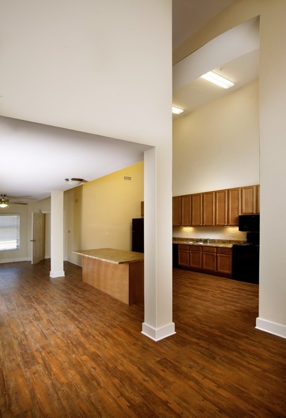 Interior Photo - Blooms Apartments