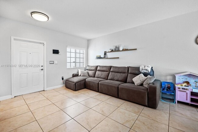 Building Photo - 930 SW 147th Ct