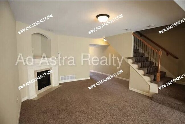 Foto del edificio - Beautiful Townhome in Platte City-Availabl...