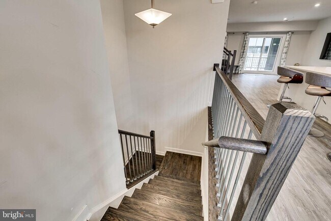 Foto del edificio - 2753 Velocity Rd