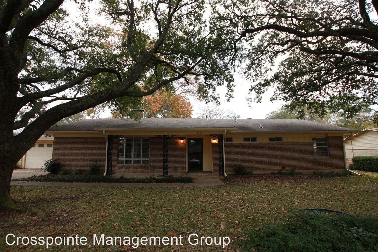 Primary Photo - 3 br, 2 bath House - 3206 Silverwood Dr.