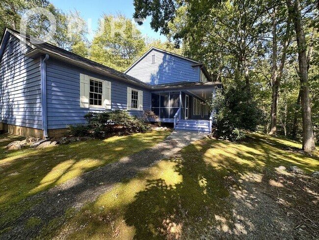 Building Photo - 508 Brackenbury Ln