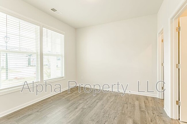 Foto del edificio - 364 White Peach Wy