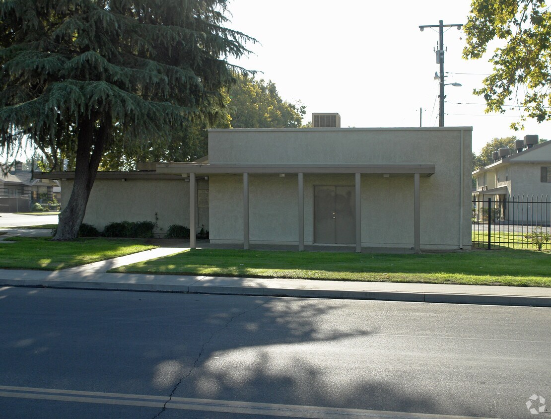 Primary Photo - 832 Tulare St