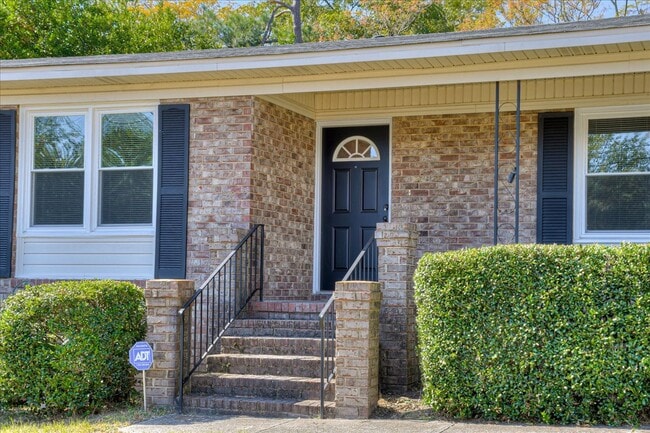 Foto del edificio - 3210 Trailwood Ct