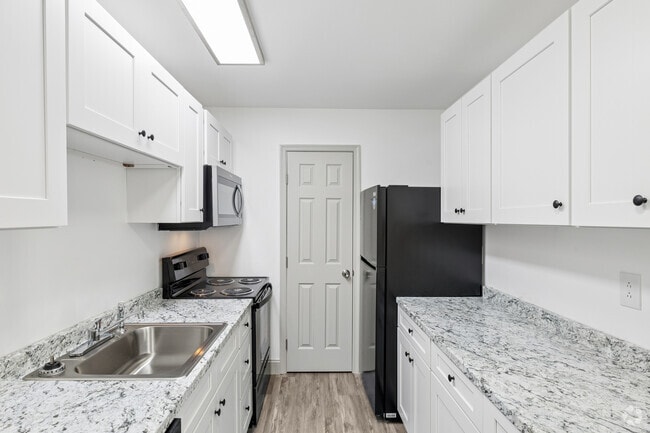 Platinum - 2BR - 2BR, 2BA - 950SF - Kitchen - Marina Point