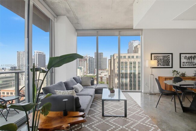 Foto del edificio - 151 SE 1st St