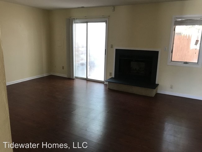 Building Photo - 3555 Radford Cir