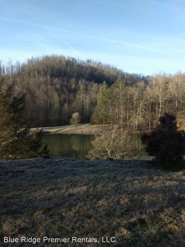 Building Photo - 2 br, 1.5 bath House - 260 Marion Forest R...