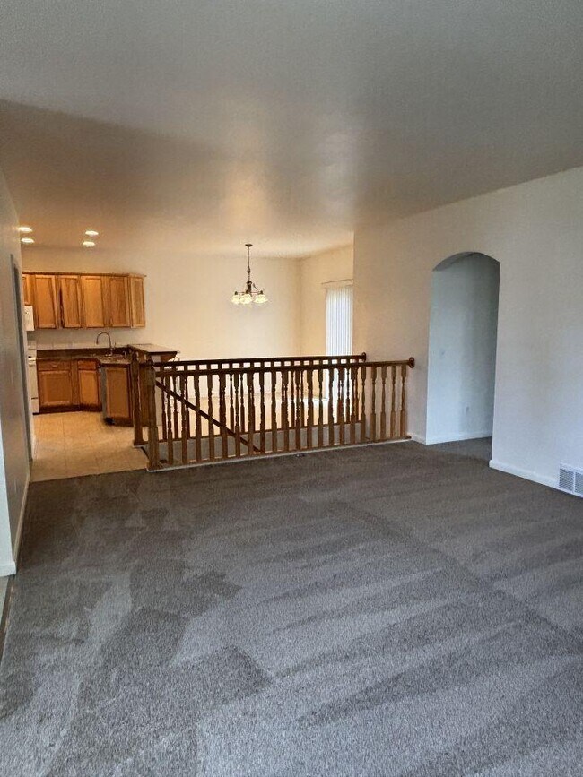 Foto del edificio - 4 bedroom in Billings MT 59102