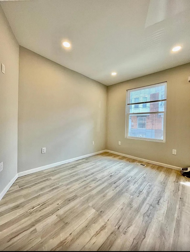 Building Photo - 2211 Cantrell St