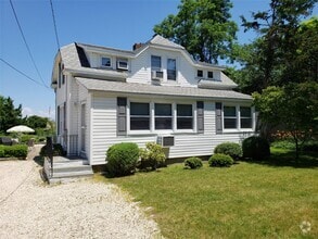 Building Photo - 252 Asharoken Ave