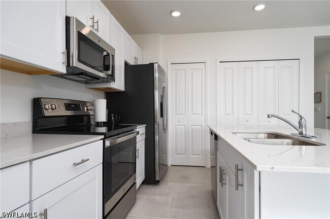 Foto del edificio - 14267 Oviedo Pl